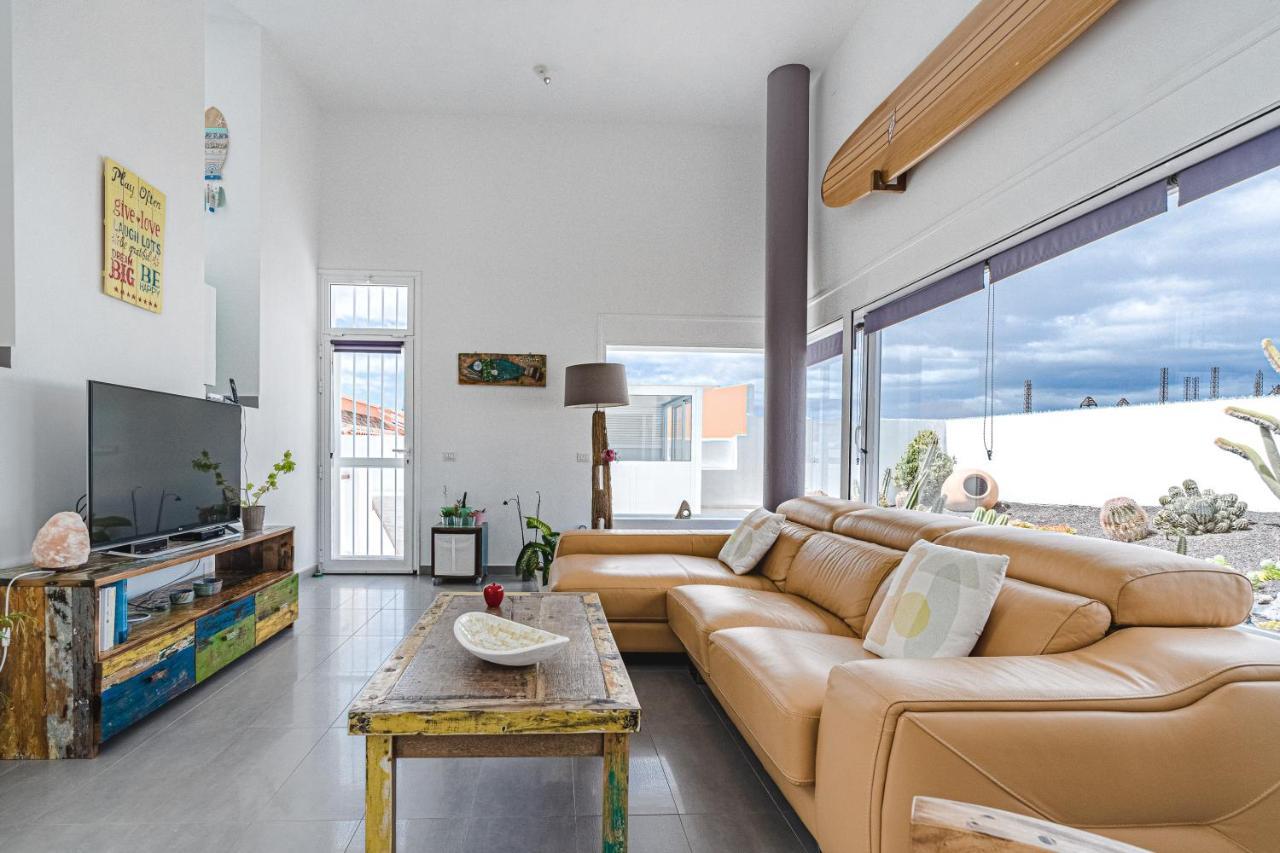 Modern 3Bdr Villa With Heated Pool El Medano  Exterior photo