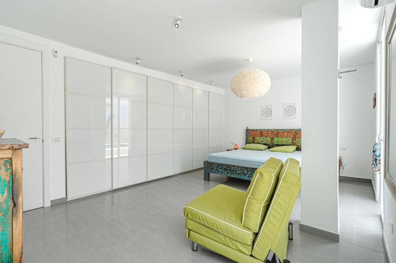 Modern 3Bdr Villa With Heated Pool El Medano  Exterior photo