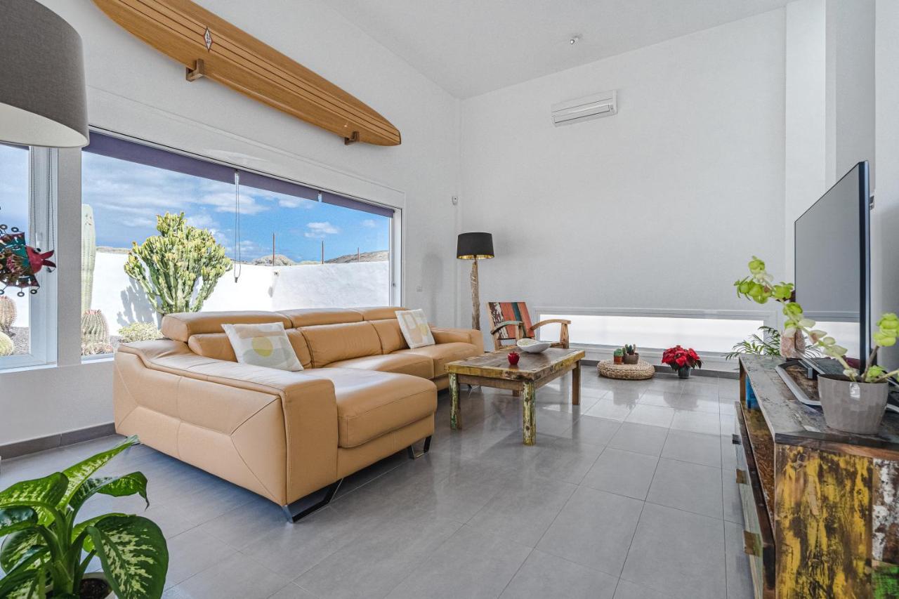 Modern 3Bdr Villa With Heated Pool El Medano  Exterior photo